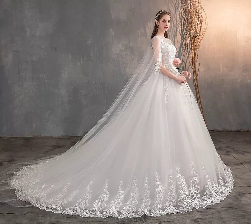 2023 Chinese Wedding Dress With Long Cap Lace Wedding Gown With Long Train Embroidery Princess Plus Szie Bridal Dress