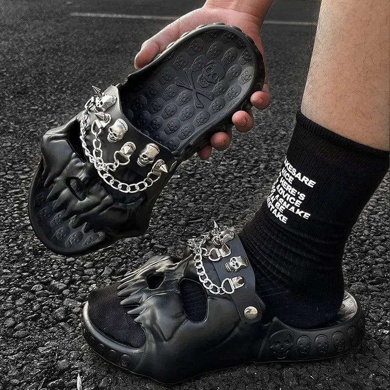 Men Slippers New Personalized Studded Chain Decoration Skull Design Shoes Summer Outdoor Novelty Slides Thick Sole Male Sandals