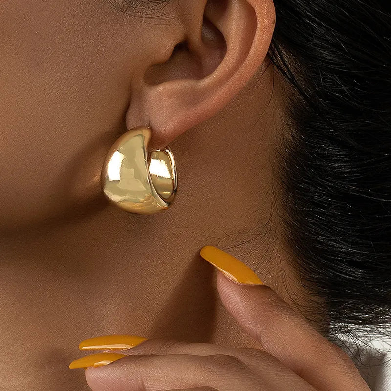 New Gold Color Round Chunky Earrings for Women Lightweight Smooth Metal Open Thick Hoops Fashion Trendy Jewelry 2023