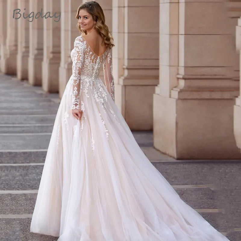 Elegant V-Neck Wedding Dresses Plus Size Lace Long Sleeve Women White Open Back Tulle Bridal Gown Sweep Train Vestidos De Novia